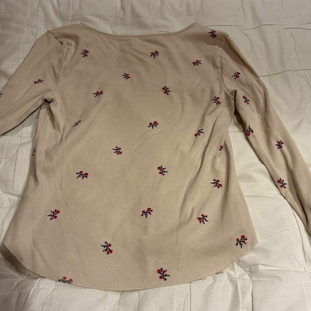 Basic Long Sleeve - Picture 4 of 4